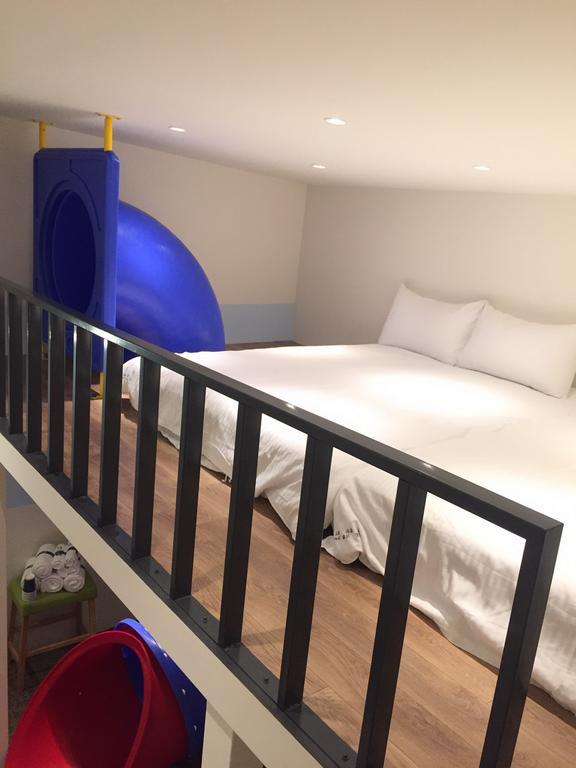ทราเวลเลอร์ คิทเช่น เกาสง Bed & Breakfast ภายนอก รูปภาพ