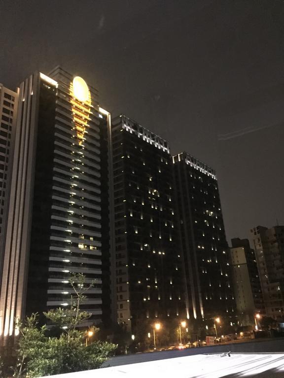 ทราเวลเลอร์ คิทเช่น เกาสง Bed & Breakfast ภายนอก รูปภาพ