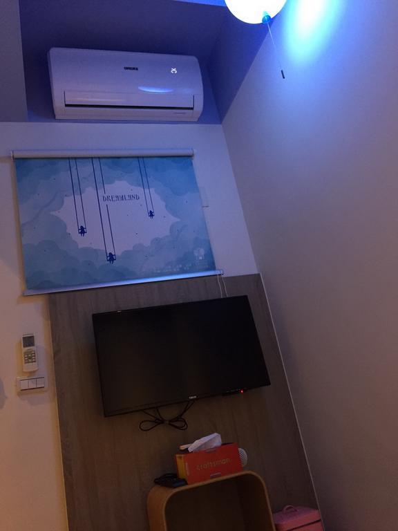 ทราเวลเลอร์ คิทเช่น เกาสง Bed & Breakfast ภายนอก รูปภาพ