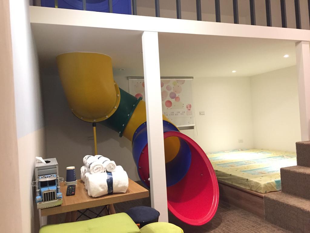ทราเวลเลอร์ คิทเช่น เกาสง Bed & Breakfast ภายนอก รูปภาพ