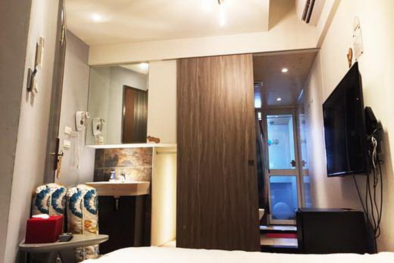 ทราเวลเลอร์ คิทเช่น เกาสง Bed & Breakfast ภายนอก รูปภาพ