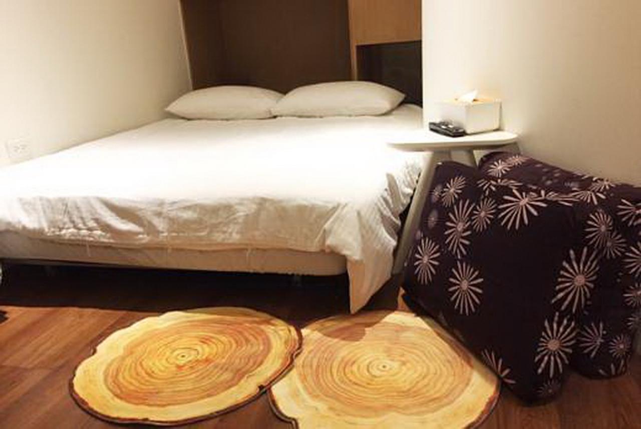 ทราเวลเลอร์ คิทเช่น เกาสง Bed & Breakfast ภายนอก รูปภาพ