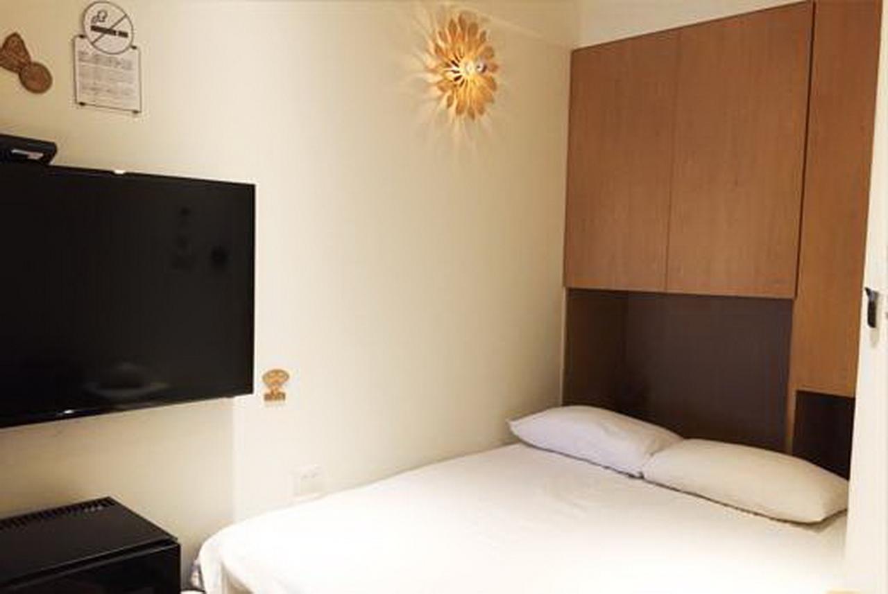 ทราเวลเลอร์ คิทเช่น เกาสง Bed & Breakfast ภายนอก รูปภาพ